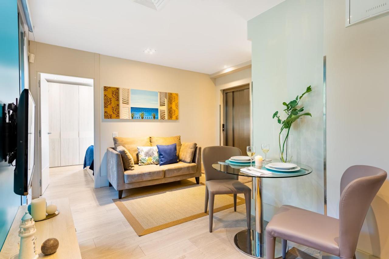 Kronos On The Beach Suite 2 Барселона Екстер'єр фото